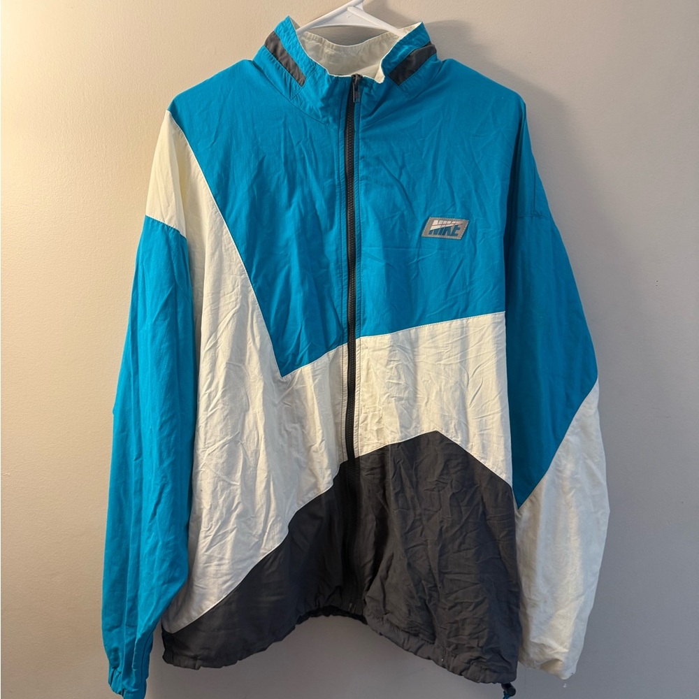 Nike Vintage 90’s men’s blue and white and black windbreaker